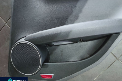 MERCEDES C-KLASA W204 BOCZEK DRZWI PRAWY TYŁ