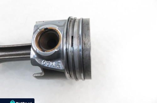 TŁOK KORBOWÓD VW TOUAREG I 2.5 TDI BAC 038J BAC