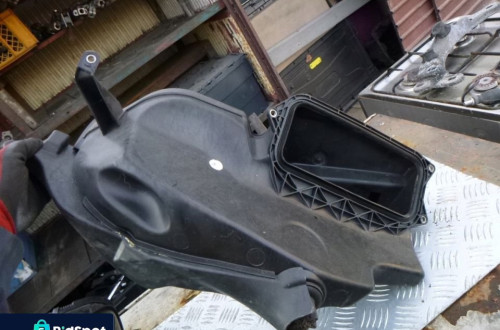 MERCEDES W221 WLOT POWIETRZA A2218300044