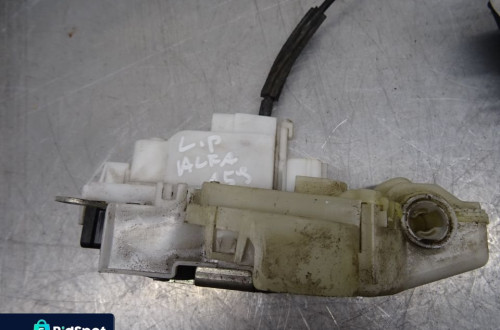 ALFA ROMEO 159 05-11 SEDAN 1.9 JTD ZAMEK DRZWI PRAWY LEWY PRZÓD