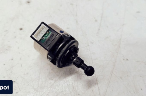 SILNICZEK REGULACKI REFLEKTORA AUDI 74862101AA