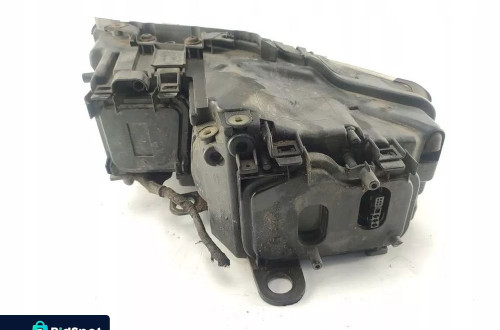 LAMPA PRAWY PRZÓD AUDI A8 D3 (2002-2005) XENON EU