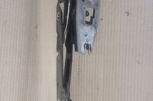 ZAWIAS KLAPY TYŁ AUDI A6 C6 SEDAN LZ7S 4F5827301