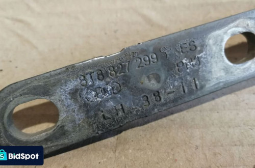 ZAWIAS KLAPY TYŁ LEWY AUDI A5 8T8827299B LZ9Y