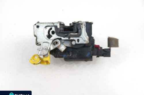 ZAMEK PRAWY TYLNY DACIA DUSTER