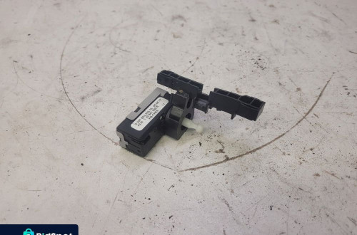 SILNICZE REFLEKTORA AUDI A4 B9 A5 8W 1J0941295E