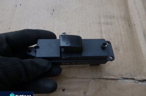 MAZDA 3 03-09 PANEL PRZELACZNIK SZYB PRAWY PRZOD