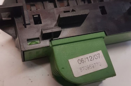 PRZEŁĄCZNIK PAMIĘCI FOTELA AUDI A4 A5 8T0959770