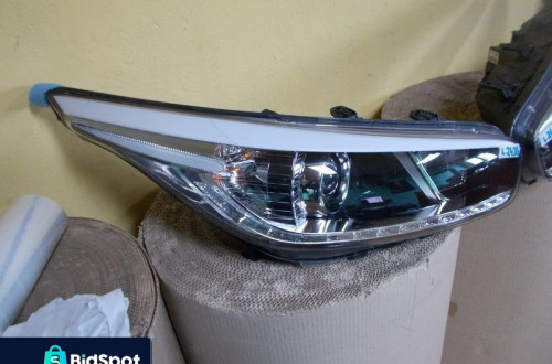 LAMPA LAMPY PRZÓD KIA CEED 12- XENON LED