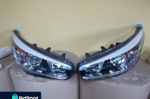 LAMPA LAMPY PRZÓD KIA CEED 12- XENON LED