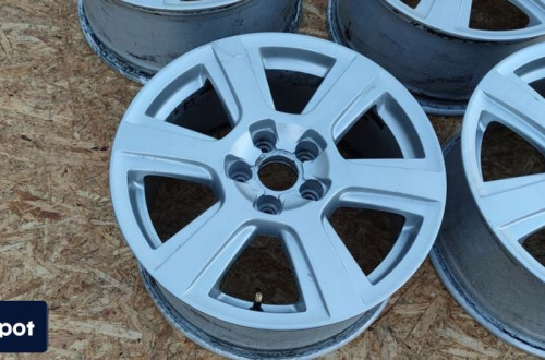 FELGA FELGI AUDI A4 A5 Q5 8J R17 ET39 8R0601025