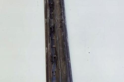 LISTWA DRZWI DOLNA PRAWY PRZÓD AUDI A4 B7 LZ9Y