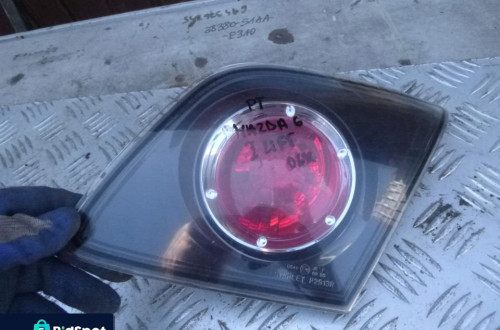 MAZDA 3 LIFT LAMPA PRAWY TYL W KLAPE