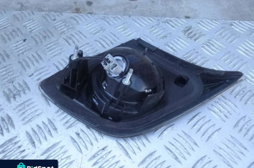 MAZDA 3 LIFT LAMPA PRAWY TYL W KLAPE
