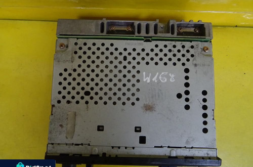 RADIO FABRYCZNE MERCEDES W168 A1688200186 NR199