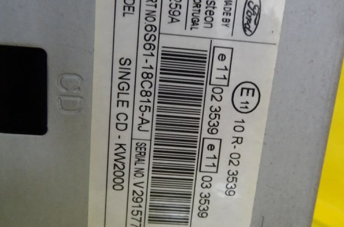 RADIO + KOD FORD FIESTA MK VI 6S61-18C815-AJ NR204