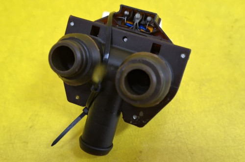 MERCEDES W210 E KLASA ELEKTROZAWOR WODY ZAWÓR NAGRZEWNICY