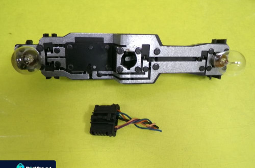 WKŁAD LAMPY LEWY TYŁ DACIA SANDERO NR301