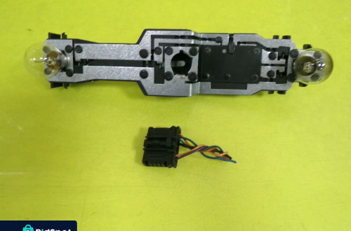 WKŁAD LAMPY LEWY TYŁ DACIA SANDERO NR301