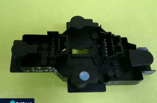 WKŁAD LAMPY LEWY TYŁ RENAULT SCENIC I LIFT NR300