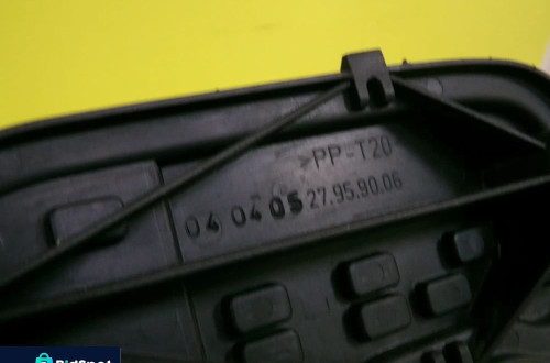 WKŁAD LAMPY LEWY TYŁ MITSUBISHI COLT VI NR292