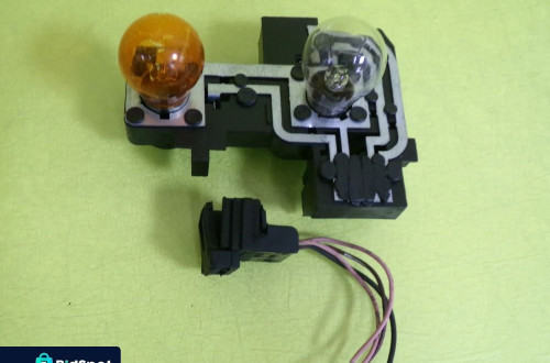 WKŁAD LAMPY PRAWY TYŁ RENAULT LAGUNA II  2345 NR311