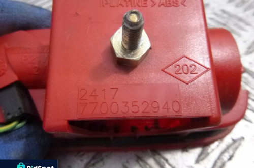 PEUGEOT EXPERT II SWIATLO LAMPKA STOPU 7700352940
