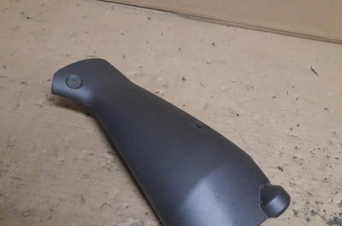 YAMAHA YZF-R Plastik przedni wewnętrzny 14b-2837l1l 2860364
