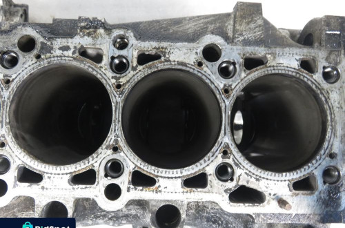 BLOK VW TOUAREG 2.5 R5 TDI 174 KM BAC