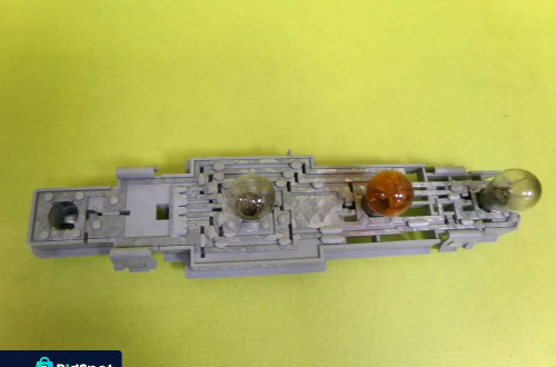 WKŁAD LAMPY PRAWY TYŁ OPEL MOVANO A NR298