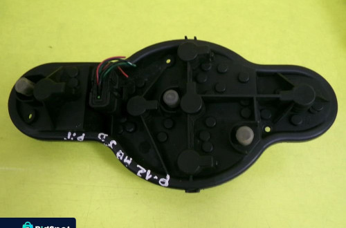 WKŁAD LAMPY PRAWY TYŁ NISSAN PRIMERA P12 NR291