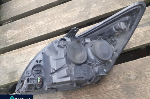 .  PRZOD PRZEDNIA LAMPA PRAWA FORD FOCUS MK2 II