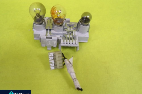 WKŁAD LAMPY LEWY TYŁ LANCIA KAPPA 29312101 NR273