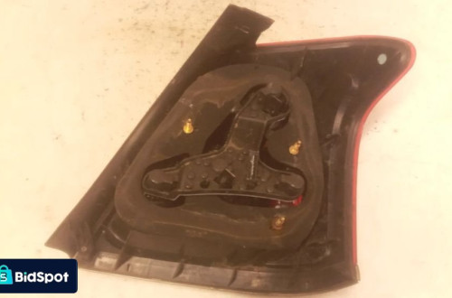 * LAMPA TYLNA LEWA TYŁ LEWO TOYOTA AVENSIS T25
