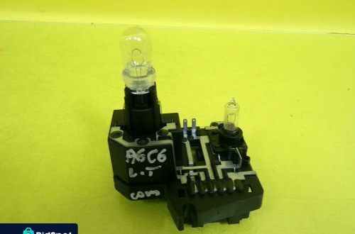 WKŁAD LAMPY LEWY TYŁ KLAPA 4F9945221A AUDI A6 C6 KOMBI NR240