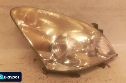 * LAMPA PRZEDNIA PRAWA PRZÓD PRAWO TOYOTA COROLLA VERSO II LIFT