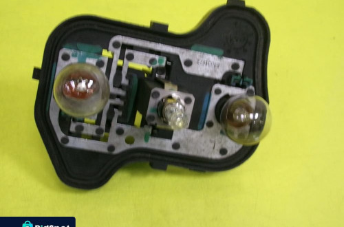 WKŁAD LAMPY LEWY TYŁ VOLKSWAGEN GOLF V HB 5D 1K6945257 NR237