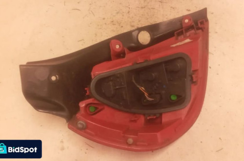 * LAMPA TYLNA PRAWA TYŁ PRAWO RENAULT CLIO III HB LIFT