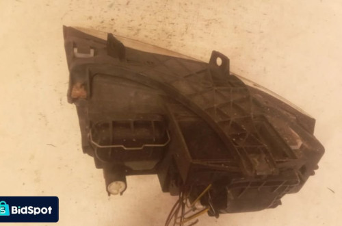 * LAMPA PRZEDNIA LEWA PRZÓD LEWO AUDI A4 B6