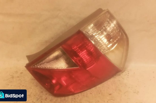 .  TYL TYLNA LAMPA PRAWA HONDA FR-V