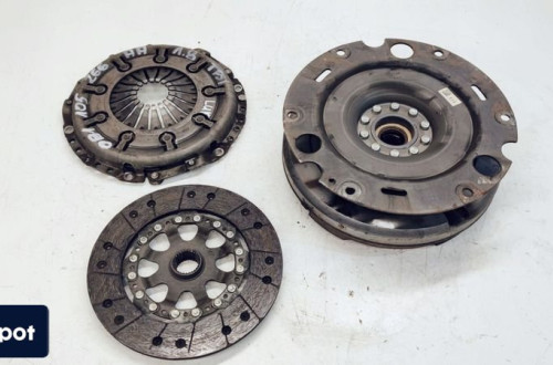 SPRZĘGŁO KOŁO DWUMAS AUDI A4 A5 1.8TFS 0B1105266AA