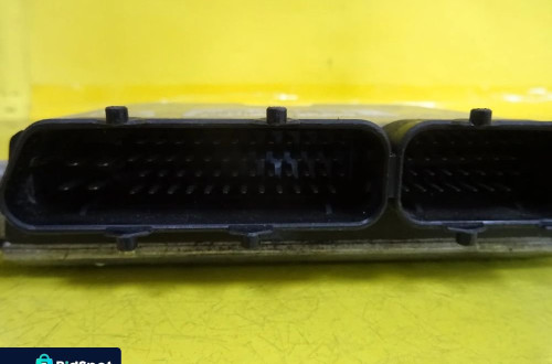 KOMPUTER SILNIKA VW PASSAT B5  038906018P / 0281001720  NR826