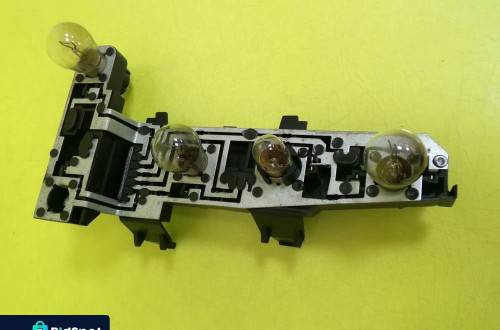 WKŁAD LAMPY PRAWY TYŁ VW GOLF IV KOMBI 1J9945258A NR191