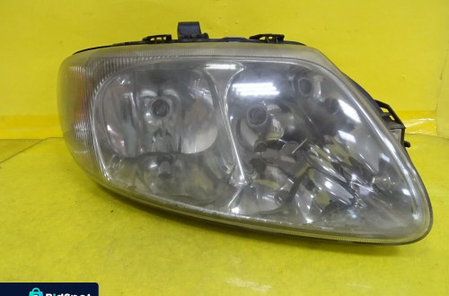 REFLEKTOR LAMPA PRAWA CHRYSLER VOYAGER IV 04857702AB NR276
