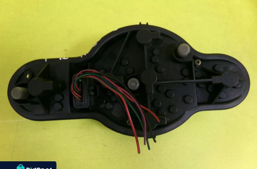 WKŁAD LAMPY LEWY TYŁ NISSAN PRIMERA P12 NR290
