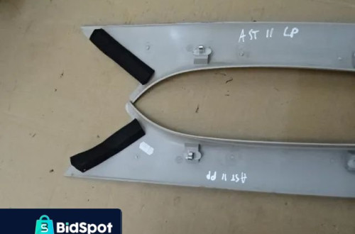 OSŁONA NAKŁADKA SŁUPKA PRZÓD OPEL ASTRA II G KOMBI NR155