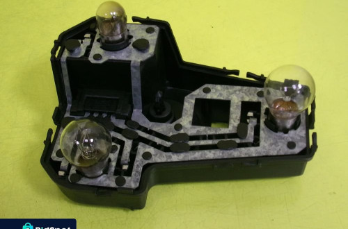 WKŁAD LAMPY PRAWY TYŁ VOLKSWAGEN SHARAN NR210