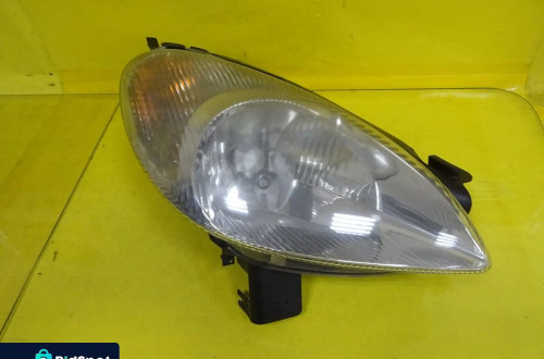 REFLEKTOR LAMPA PRAWA VALEO CITROEN XSARA PICASSO 8631494980 / 89300200 NR293