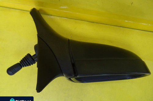 LUSTERKO PRAWE MANUALNE OPEL CORSA B NR457