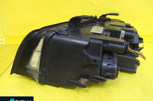 REFLEKTOR LAMPA PRAWA VALEO AUDI A4 B6 8E0941030C NR297